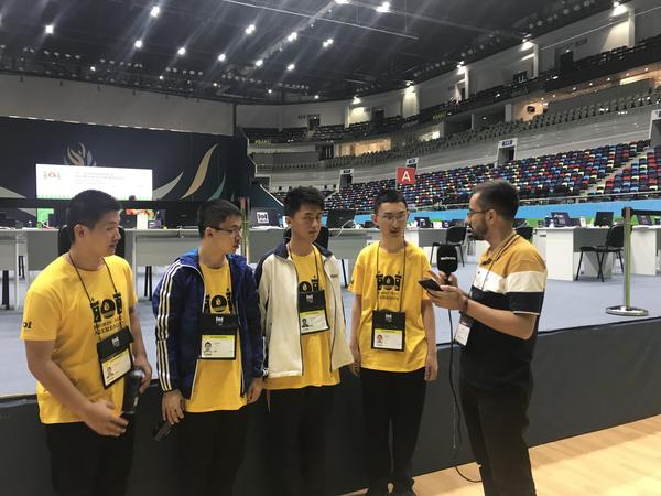 选手接收媒体采访 选手接收媒体采访